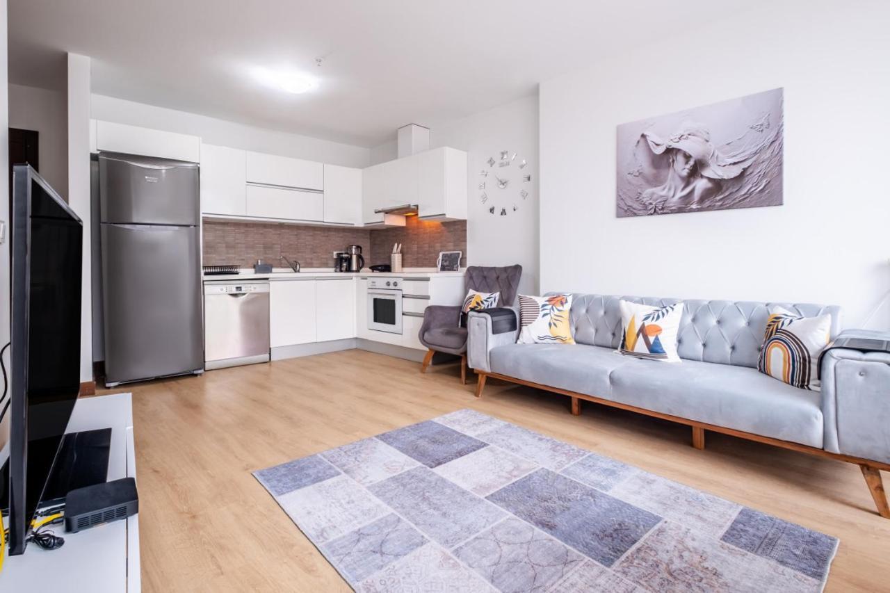 איסטמבול Charming Flat With City View In Atasehir מראה חיצוני תמונה